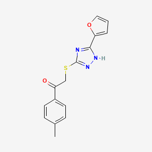 molecular formula C15H13N3O2S B5539259 2-{[5-(2-furyl)-4H-1,2,4-triazol-3-yl]thio}-1-(4-methylphenyl)ethanone 