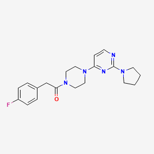 molecular formula C20H24FN5O B5541199 4-{4-[(4-fluorophenyl)acetyl]-1-piperazinyl}-2-(1-pyrrolidinyl)pyrimidine 