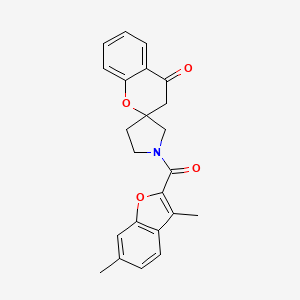 molecular formula C23H21NO4 B5542440 1'-[(3,6-dimethyl-1-benzofuran-2-yl)carbonyl]spiro[chromene-2,3'-pyrrolidin]-4(3H)-one 