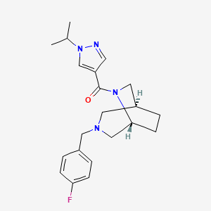 molecular formula C21H27FN4O B5542490 (1S*,5R*)-3-(4-fluorobenzyl)-6-[(1-isopropyl-1H-pyrazol-4-yl)carbonyl]-3,6-diazabicyclo[3.2.2]nonane 