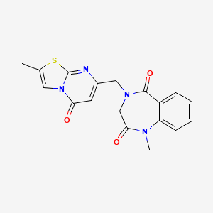 molecular formula C18H16N4O3S B5543098 1-甲基-4-[(2-甲基-5-氧代-5H-[1,3]噻唑并[3,2-a]嘧啶-7-基)甲基]-3,4-二氢-1H-1,4-苯并二氮杂卓-2,5-二酮 