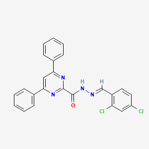 molecular formula C24H16Cl2N4O B5543702 N'-(2,4-二氯苄叉)-4,6-二苯基-2-嘧啶甲酰肼 