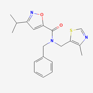 molecular formula C19H21N3O2S B5545163 N-苄基-3-异丙基-N-[(4-甲基-1,3-噻唑-5-基)甲基]-5-异恶唑甲酰胺 