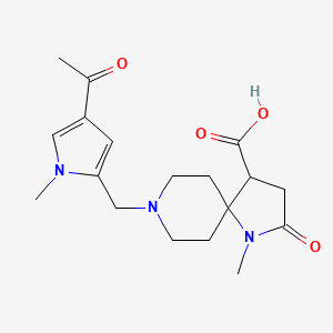molecular formula C18H25N3O4 B5547775 8-[(4-乙酰基-1-甲基-1H-吡咯-2-基)甲基]-1-甲基-2-氧代-1,8-二氮杂螺[4.5]癸烷-4-羧酸 