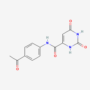 molecular formula C13H11N3O4 B5547906 N-(4-acetylphenyl)-2,6-dioxo-1,2,3,6-tetrahydropyrimidine-4-carboxamide 