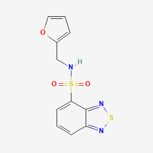 molecular formula C11H9N3O3S2 B5548456 N-(2-呋喃甲基)-2,1,3-苯并噻二唑-4-磺酰胺 