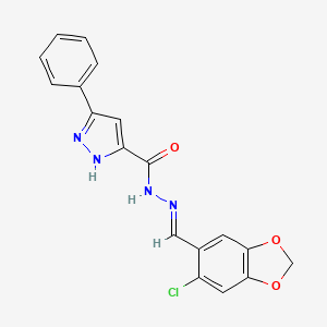 molecular formula C18H13ClN4O3 B5548920 N'-[(6-chloro-1,3-benzodioxol-5-yl)methylene]-3-phenyl-1H-pyrazole-5-carbohydrazide 