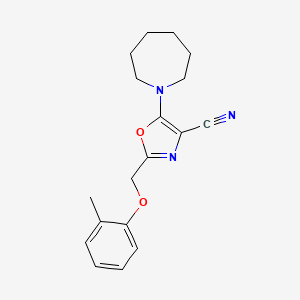 molecular formula C18H21N3O2 B5549096 5-(1-氮杂环戊基)-2-[(2-甲基苯氧基)甲基]-1,3-恶唑-4-腈 