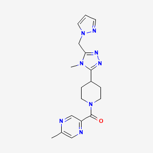 molecular formula C18H22N8O B5549339 2-methyl-5-({4-[4-methyl-5-(1H-pyrazol-1-ylmethyl)-4H-1,2,4-triazol-3-yl]piperidin-1-yl}carbonyl)pyrazine 
