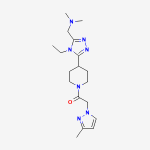 molecular formula C18H29N7O B5550473 1-(4-乙基-5-{1-[(3-甲基-1H-吡唑-1-基)乙酰]哌啶-4-基}-4H-1,2,4-三唑-3-基)-N,N-二甲基甲胺 