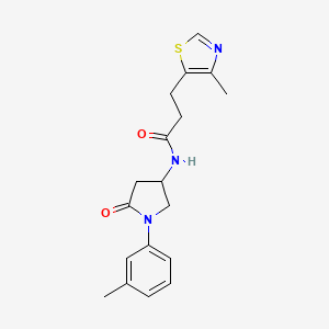 molecular formula C18H21N3O2S B5550770 N-[1-(3-methylphenyl)-5-oxo-3-pyrrolidinyl]-3-(4-methyl-1,3-thiazol-5-yl)propanamide 