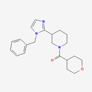 molecular formula C21H27N3O2 B5550845 3-(1-benzyl-1H-imidazol-2-yl)-1-(tetrahydro-2H-pyran-4-ylcarbonyl)piperidine 