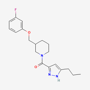 molecular formula C19H24FN3O2 B5551106 3-[(3-氟苯氧基)甲基]-1-[(3-丙基-1H-吡唑-5-基)羰基]哌啶 