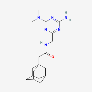 molecular formula C18H28N6O B5551214 2-(1-adamantyl)-N-{[4-amino-6-(dimethylamino)-1,3,5-triazin-2-yl]methyl}acetamide 