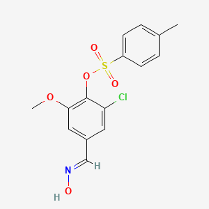 molecular formula C15H14ClNO5S B5551332 2-氯-4-[(羟基亚氨基)甲基]-6-甲氧基苯基4-甲基苯磺酸盐 