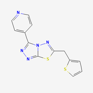 molecular formula C13H9N5S2 B5551749 3-(4-吡啶基)-6-(2-噻吩基甲基)[1,2,4]三唑并[3,4-b][1,3,4]噻二唑 