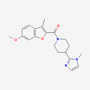 molecular formula C20H23N3O3 B5551817 1-[(6-methoxy-3-methyl-1-benzofuran-2-yl)carbonyl]-4-(1-methyl-1H-imidazol-2-yl)piperidine 