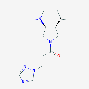molecular formula C14H25N5O B5552627 (3S*,4R*)-4-isopropyl-N,N-dimethyl-1-[3-(1H-1,2,4-triazol-1-yl)propanoyl]pyrrolidin-3-amine 