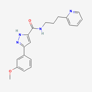molecular formula C19H20N4O2 B5552899 3-(3-甲氧苯基)-N-[3-(2-吡啶基)丙基]-1H-吡唑-5-甲酰胺 