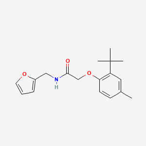 molecular formula C18H23NO3 B5553536 2-(2-tert-butyl-4-methylphenoxy)-N-(2-furylmethyl)acetamide 