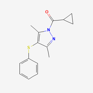 molecular formula C15H16N2OS B5553777 1-(cyclopropylcarbonyl)-3,5-dimethyl-4-(phenylthio)-1H-pyrazole 