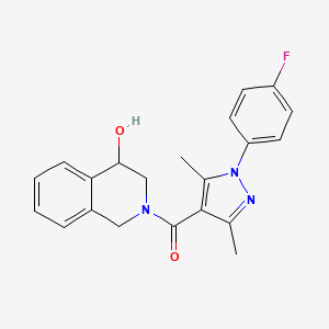 molecular formula C21H20FN3O2 B5555556 2-{[1-(4-fluorophenyl)-3,5-dimethyl-1H-pyrazol-4-yl]carbonyl}-1,2,3,4-tetrahydroisoquinolin-4-ol 