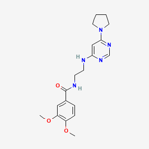 molecular formula C19H25N5O3 B5555733 3,4-dimethoxy-N-(2-{[6-(1-pyrrolidinyl)-4-pyrimidinyl]amino}ethyl)benzamide 