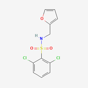 molecular formula C11H9Cl2NO3S B5555768 2,6-二氯-N-(2-呋喃甲基)苯磺酰胺 