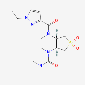 molecular formula C15H23N5O4S B5555960 （4aR*,7aS*）-4-[(1-乙基-1H-吡唑-3-基)羰基]-N,N-二甲基六氢噻吩并[3,4-b]吡嗪-1(2H)-甲酰胺 6,6-二氧化物 