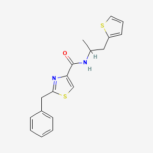 molecular formula C18H18N2OS2 B5556201 2-苄基-N-[1-甲基-2-(2-噻吩基)乙基]-1,3-噻唑-4-甲酰胺 