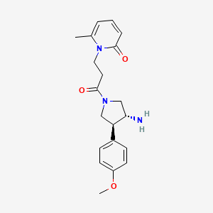 molecular formula C20H25N3O3 B5556372 1-{3-[(3R*,4S*)-3-amino-4-(4-methoxyphenyl)pyrrolidin-1-yl]-3-oxopropyl}-6-methylpyridin-2(1H)-one 