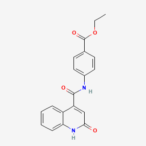 molecular formula C19H16N2O4 B5556977 ethyl 4-{[(2-oxo-1,2-dihydro-4-quinolinyl)carbonyl]amino}benzoate 