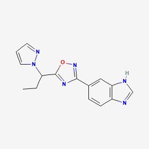 molecular formula C15H14N6O B5557269 5-{5-[1-(1H-pyrazol-1-yl)propyl]-1,2,4-oxadiazol-3-yl}-1H-benzimidazole 