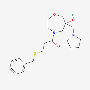 molecular formula C20H30N2O3S B5557841 4-[3-(苄硫基)丙酰基]-6-(吡咯烷-1-基甲基)-1,4-恶杂环己烷-6-醇 