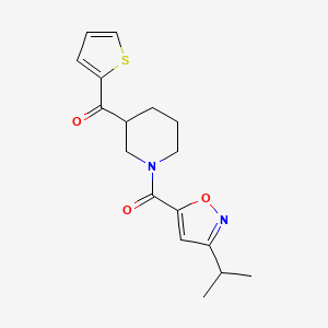 molecular formula C17H20N2O3S B5558557 {1-[(3-isopropyl-5-isoxazolyl)carbonyl]-3-piperidinyl}(2-thienyl)methanone 