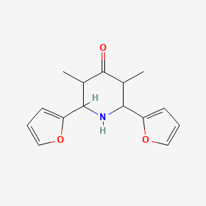 molecular formula C15H17NO3 B5559131 2,6-二-2-呋喃基-3,5-二甲基-4-哌啶酮 