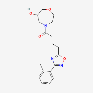 molecular formula C18H23N3O4 B5559644 4-{4-[3-(2-methylphenyl)-1,2,4-oxadiazol-5-yl]butanoyl}-1,4-oxazepan-6-ol 