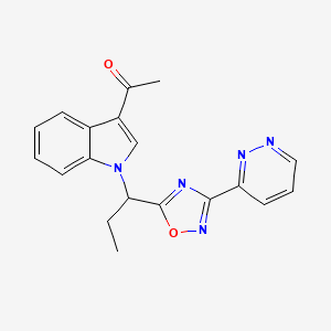 molecular formula C19H17N5O2 B5560273 1-(1-{1-[3-(3-pyridazinyl)-1,2,4-oxadiazol-5-yl]propyl}-1H-indol-3-yl)ethanone 