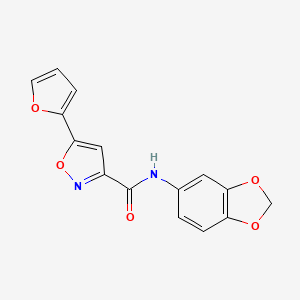 molecular formula C15H10N2O5 B5560551 N-1,3-苯并二氧杂环-5-基-5-(2-呋喃基)-3-异恶唑甲酰胺 