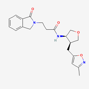molecular formula C20H23N3O4 B5560608 N-{(3R*,4S*)-4-[(3-methylisoxazol-5-yl)methyl]tetrahydrofuran-3-yl}-3-(1-oxo-1,3-dihydro-2H-isoindol-2-yl)propanamide 