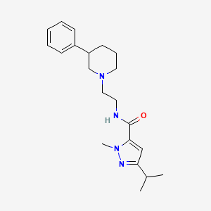 molecular formula C21H30N4O B5561581 3-异丙基-1-甲基-N-[2-(3-苯基-1-哌啶基)乙基]-1H-吡唑-5-甲酰胺 