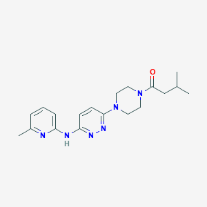 molecular formula C19H26N6O B5562809 6-[4-(3-methylbutanoyl)-1-piperazinyl]-N-(6-methyl-2-pyridinyl)-3-pyridazinamine 