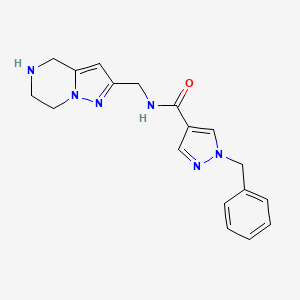 molecular formula C18H20N6O B5562974 1-benzyl-N-(4,5,6,7-tetrahydropyrazolo[1,5-a]pyrazin-2-ylmethyl)-1H-pyrazole-4-carboxamide hydrochloride 
