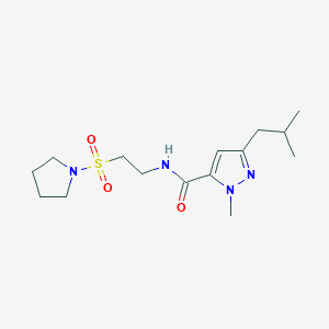molecular formula C15H26N4O3S B5563188 3-isobutyl-1-methyl-N-[2-(1-pyrrolidinylsulfonyl)ethyl]-1H-pyrazole-5-carboxamide 