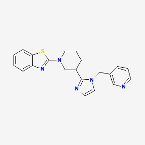 molecular formula C21H21N5S B5563261 2-{3-[1-(吡啶-3-基甲基)-1H-咪唑-2-基]哌啶-1-基}-1,3-苯并噻唑 