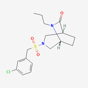 molecular formula C17H23ClN2O3S B5563952 (1S*,5R*)-3-[(3-氯苄基)磺酰基]-6-丙基-3,6-二氮杂双环[3.2.2]壬烷-7-酮 