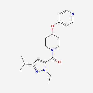 molecular formula C19H26N4O2 B5566053 4-({1-[(1-乙基-3-异丙基-1H-吡唑-5-基)羰基]-4-哌啶基}氧基)吡啶 