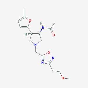 molecular formula C17H24N4O4 B5566520 N-[(3S*,4R*)-1-{[3-(2-甲氧基乙基)-1,2,4-恶二唑-5-基]甲基}-4-(5-甲基-2-呋喃基)-3-吡咯烷基]乙酰胺 