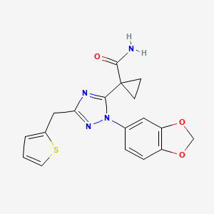 molecular formula C18H16N4O3S B5567007 1-[1-(1,3-苯并二氧杂环-5-基)-3-(2-噻吩基甲基)-1H-1,2,4-三唑-5-基]环丙烷甲酰胺 