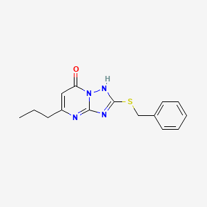 molecular formula C15H16N4OS B5567225 2-(苄硫基)-5-丙基[1,2,4]三唑并[1,5-a]嘧啶-7(4H)-酮 